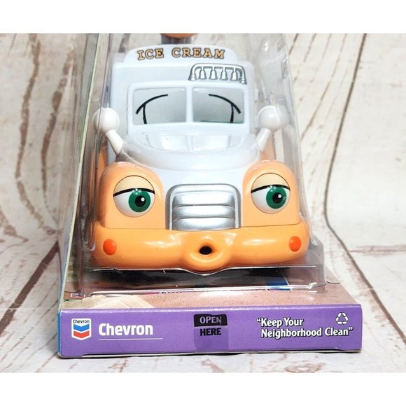 Vintage 2003 Chevron Cars Summer Scoop Ice Cream Toy Truck - Picture 2 of 16
